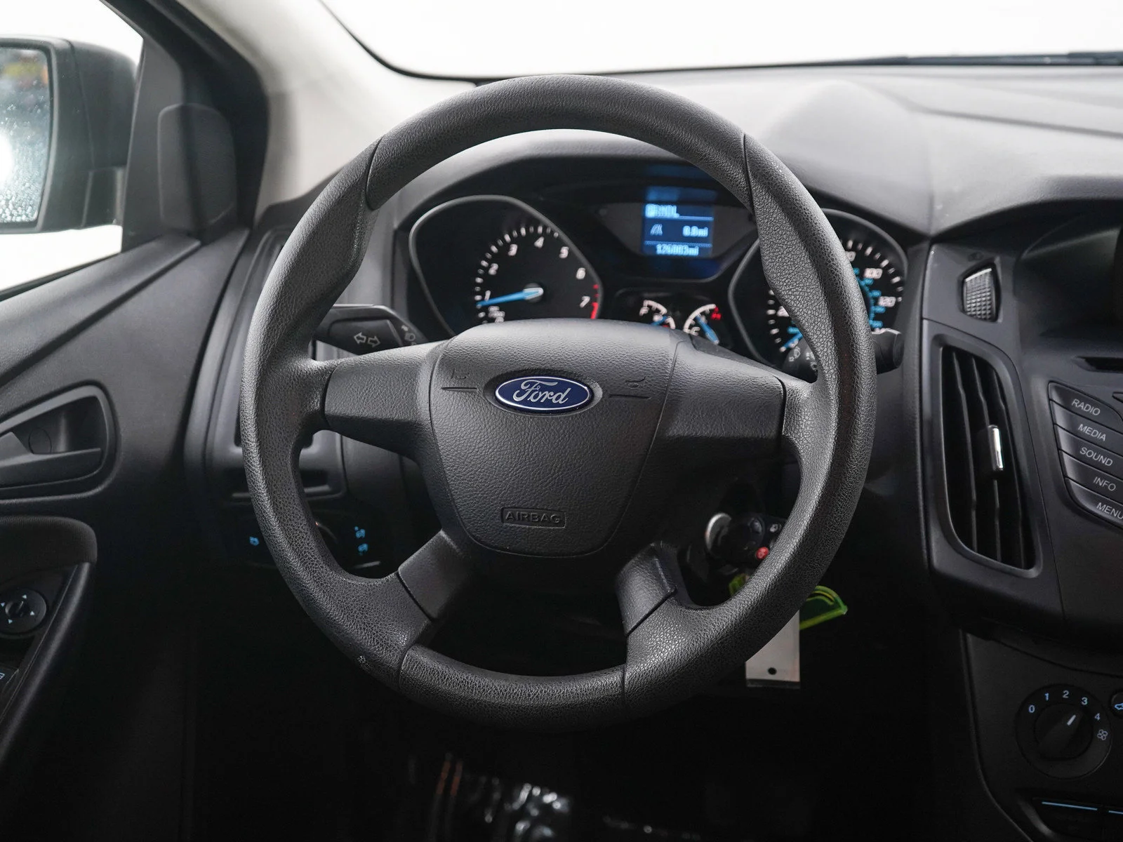 Used 2014 Oxford White Ford S image 14