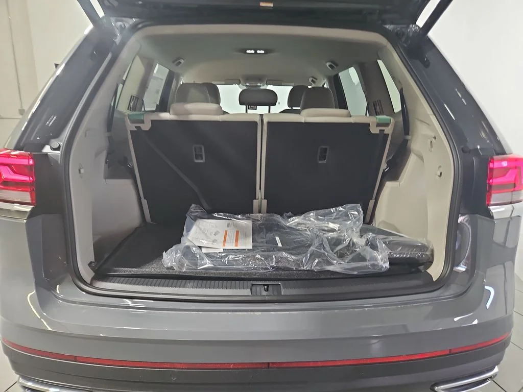 New 2026 Gray Volkswagen 2.0T SE w/Technology image 21