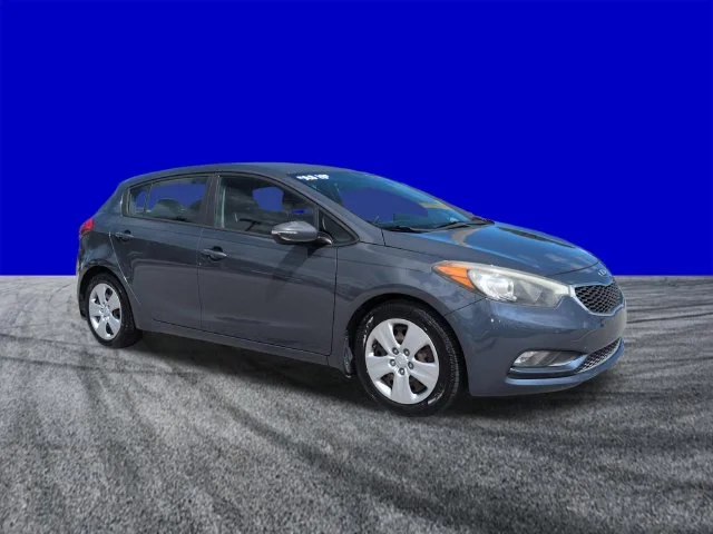 Used 2016 Steel Blue Metallic Kia LX image 2