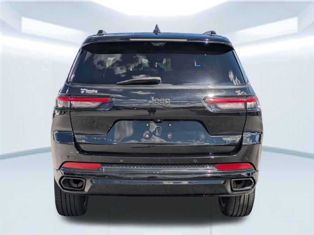 Used 2022 Black Jeep Summit image 4