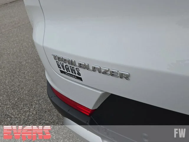Used 2024 White Chevrolet LT image 4