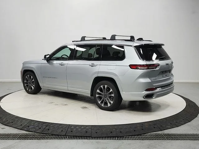 Used 2023 Silver Jeep Overland image 5