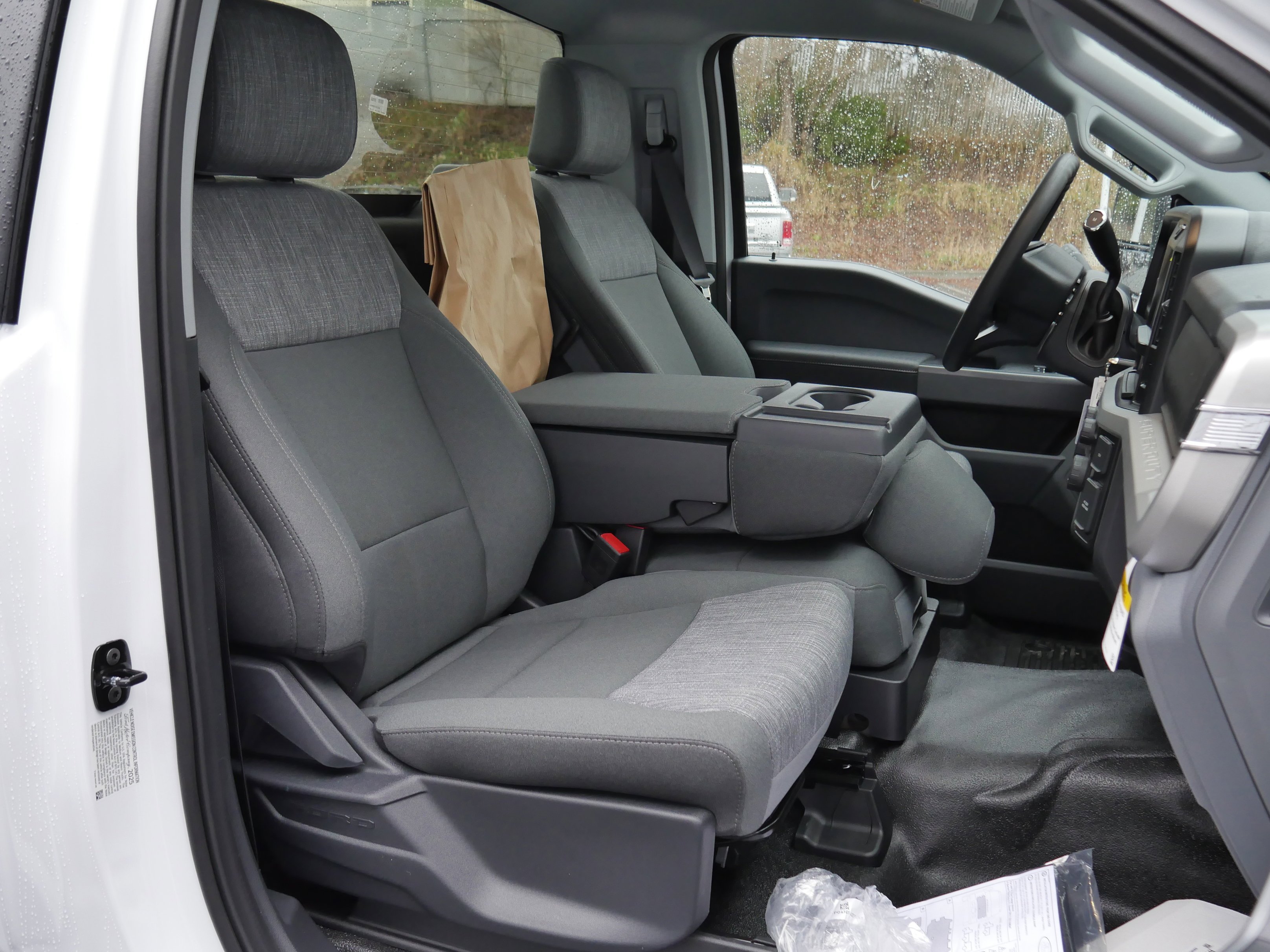 New 2026 Oxford White Ford F-550® XLT image 20