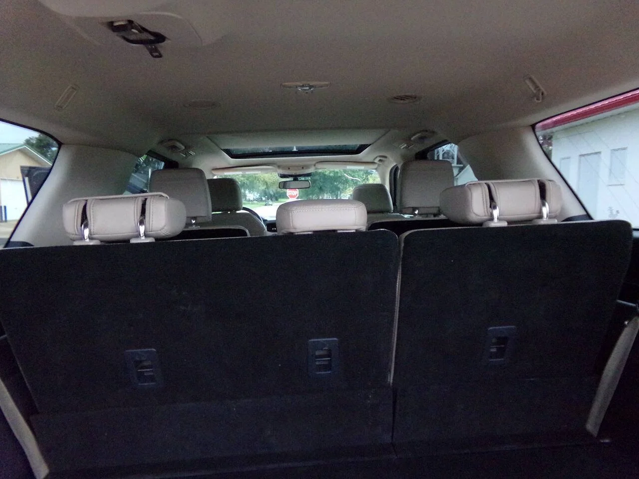 Used 2024 Oxford White Ford Limited 4x4 4dr SUV image 9