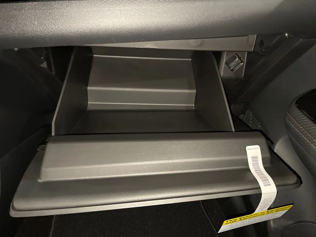 New 2026 Aspen White TriCoat / Super Black Two-tone Nissan SR image 22