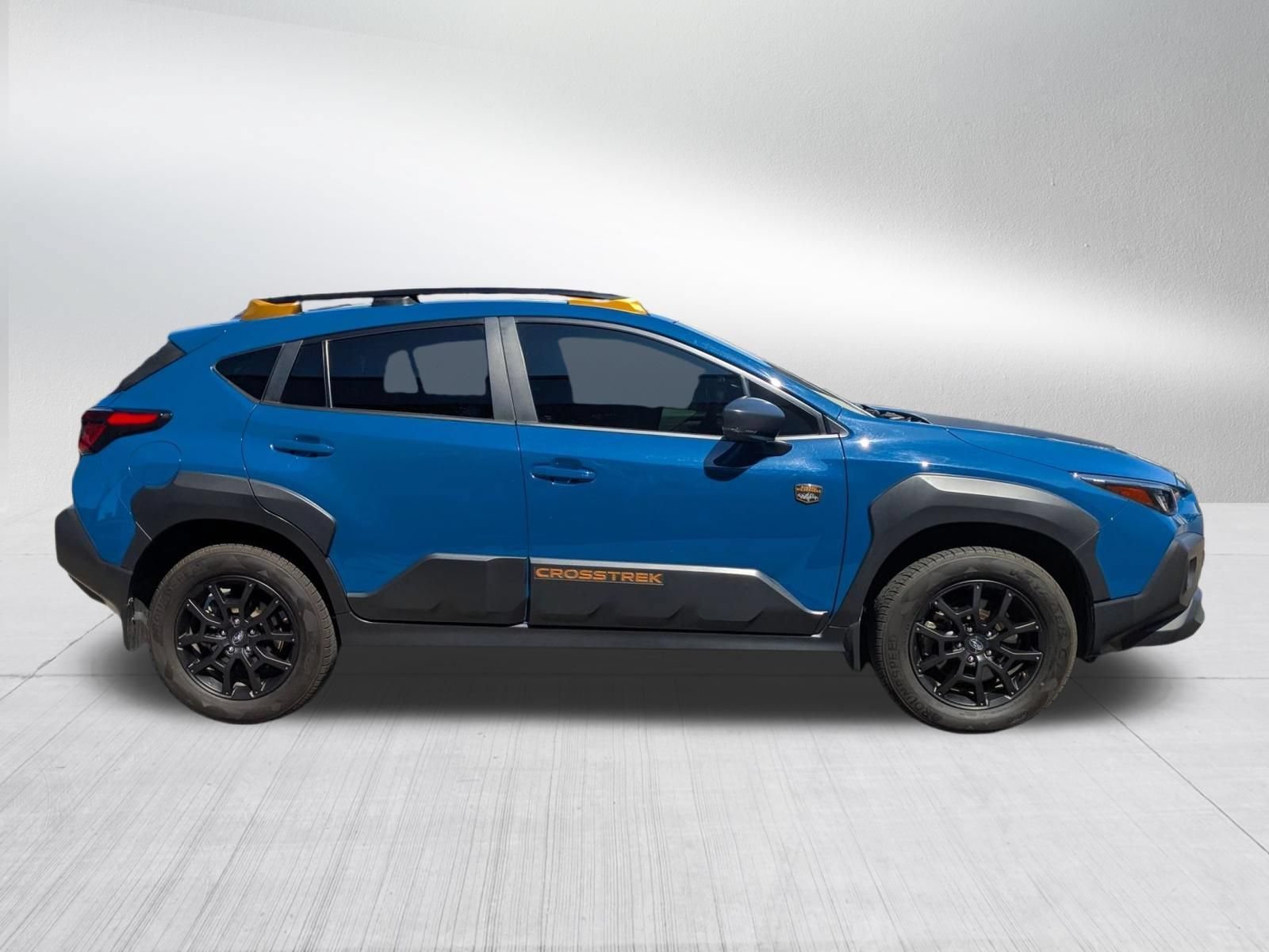 Used 2024 Geyser Blue Pearl Subaru Wilderness image 6