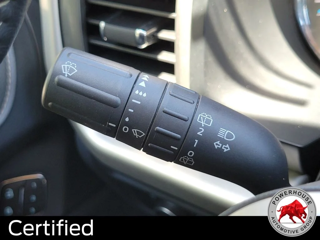 Used 2023 Silver Ford XLT image 32