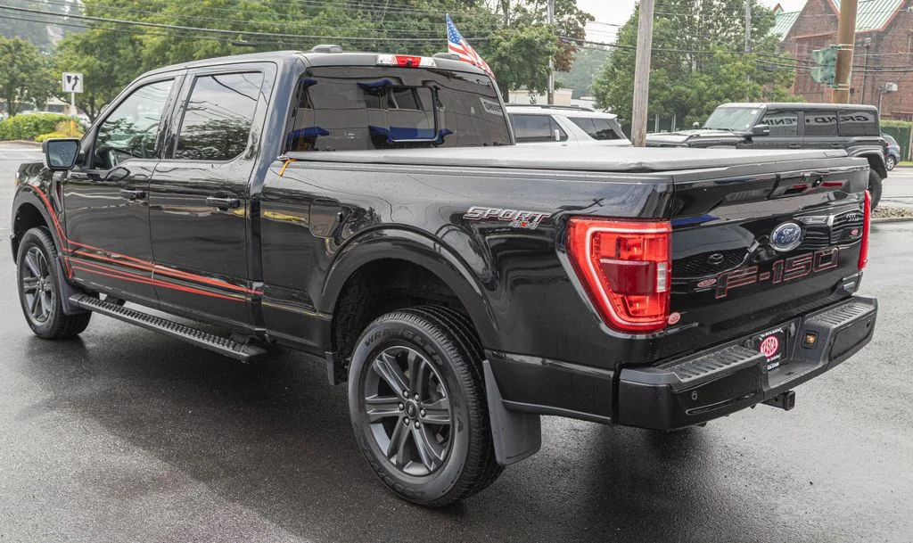 Used 2023 Black Ford XLT image 3