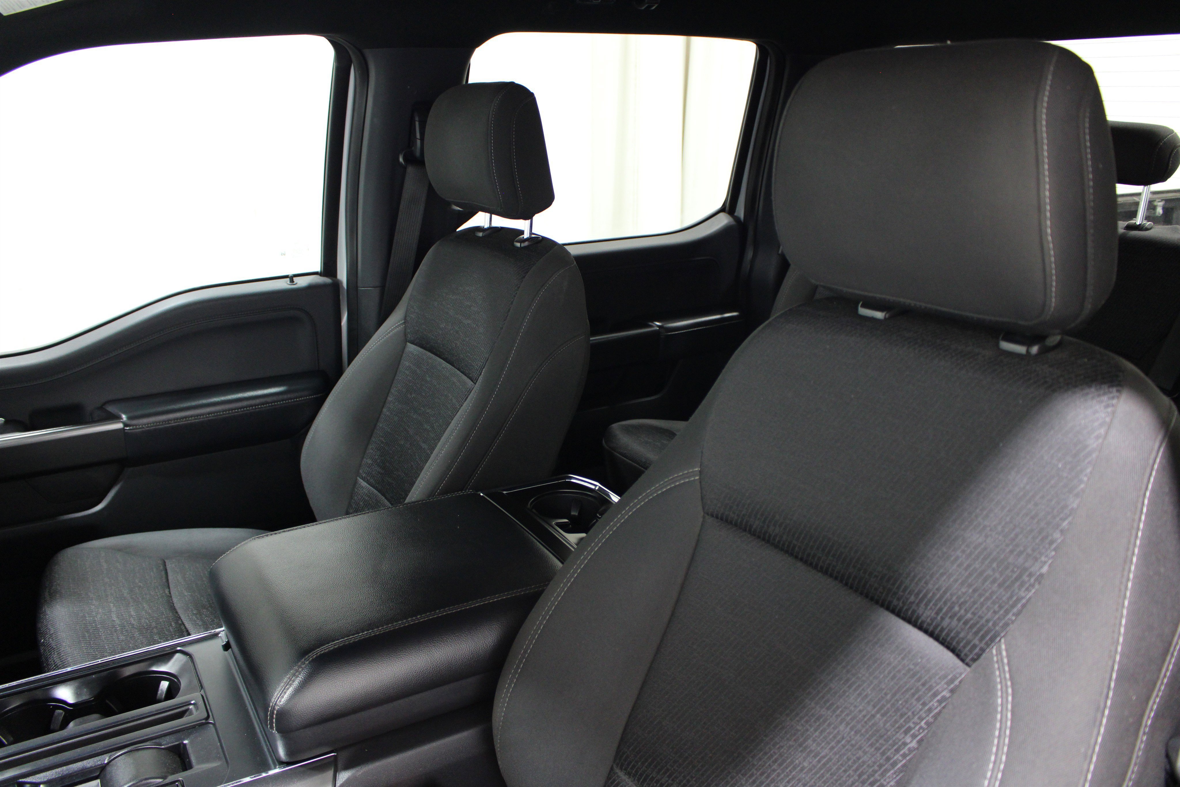 Used 2021 Space White Metallic Ford XLT image 3