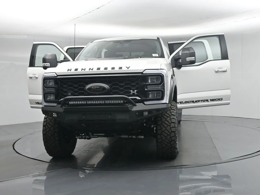 New 2026 Star White Metallic Tri-Coat Ford Lariat image 35
