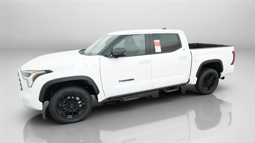 New 2026 Ice Cap Toyota SR5 image 3