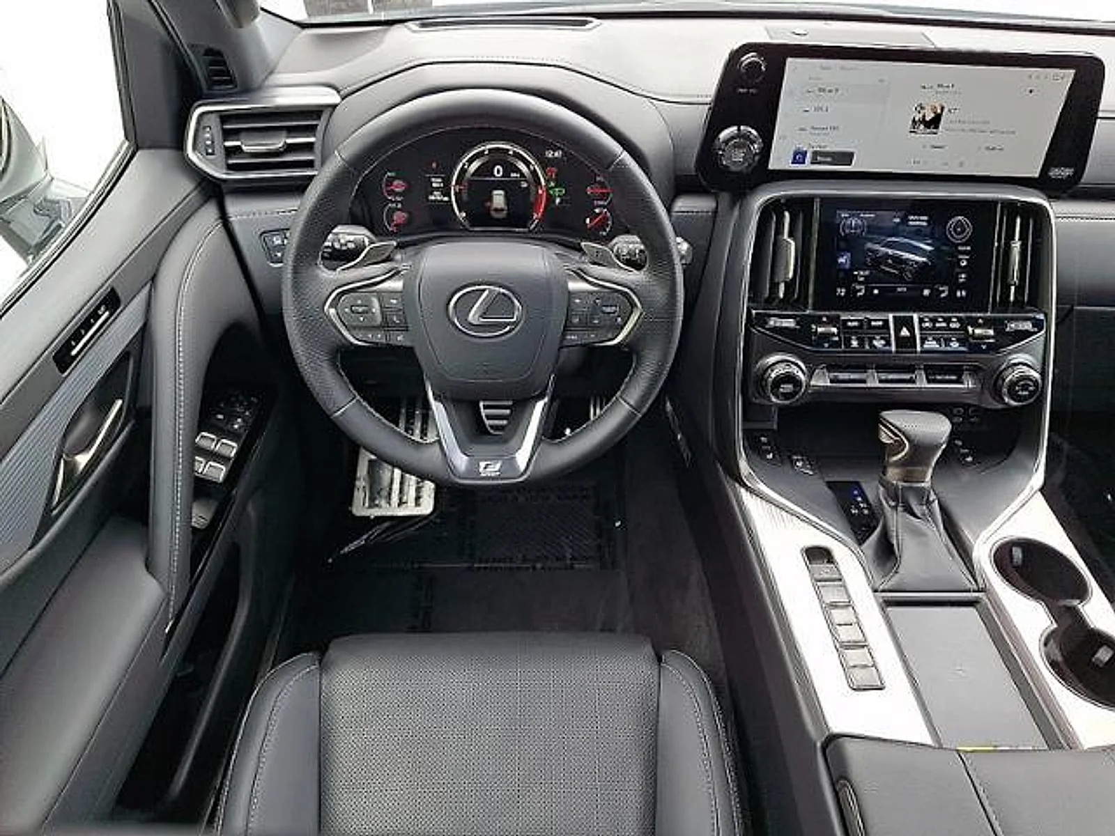 Used 2024 Ultra White Lexus LX 600 F SPORT image 25