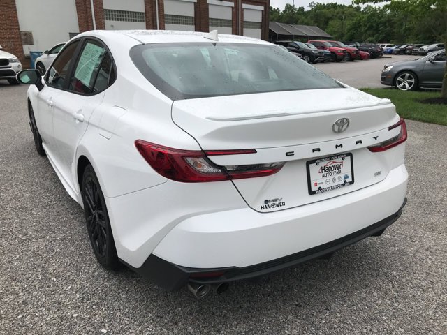 Certified Used 2025 Ice Cap Toyota SE image 5