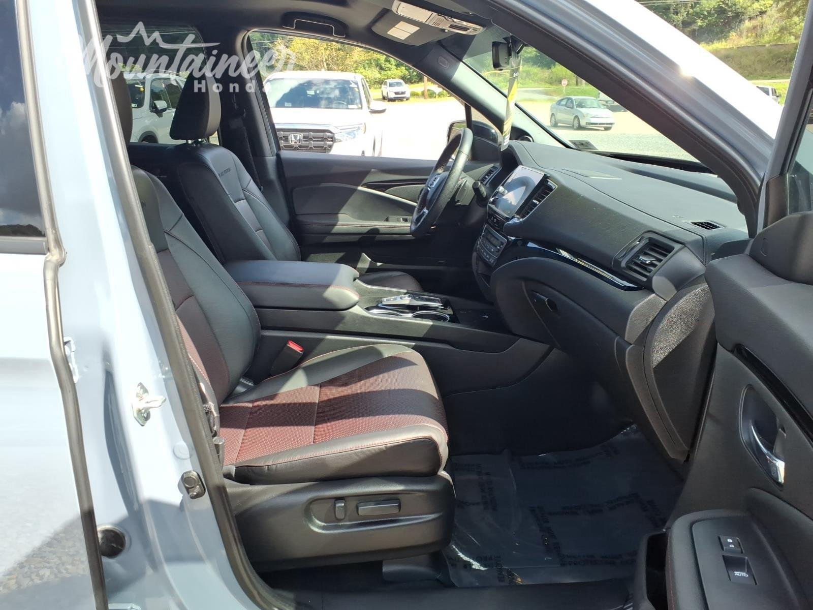 Used 2024 Sonic Gray Pearl Honda Black Edition image 19