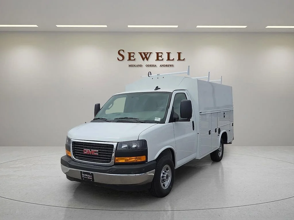 2025 GMC Savana Cutaway
