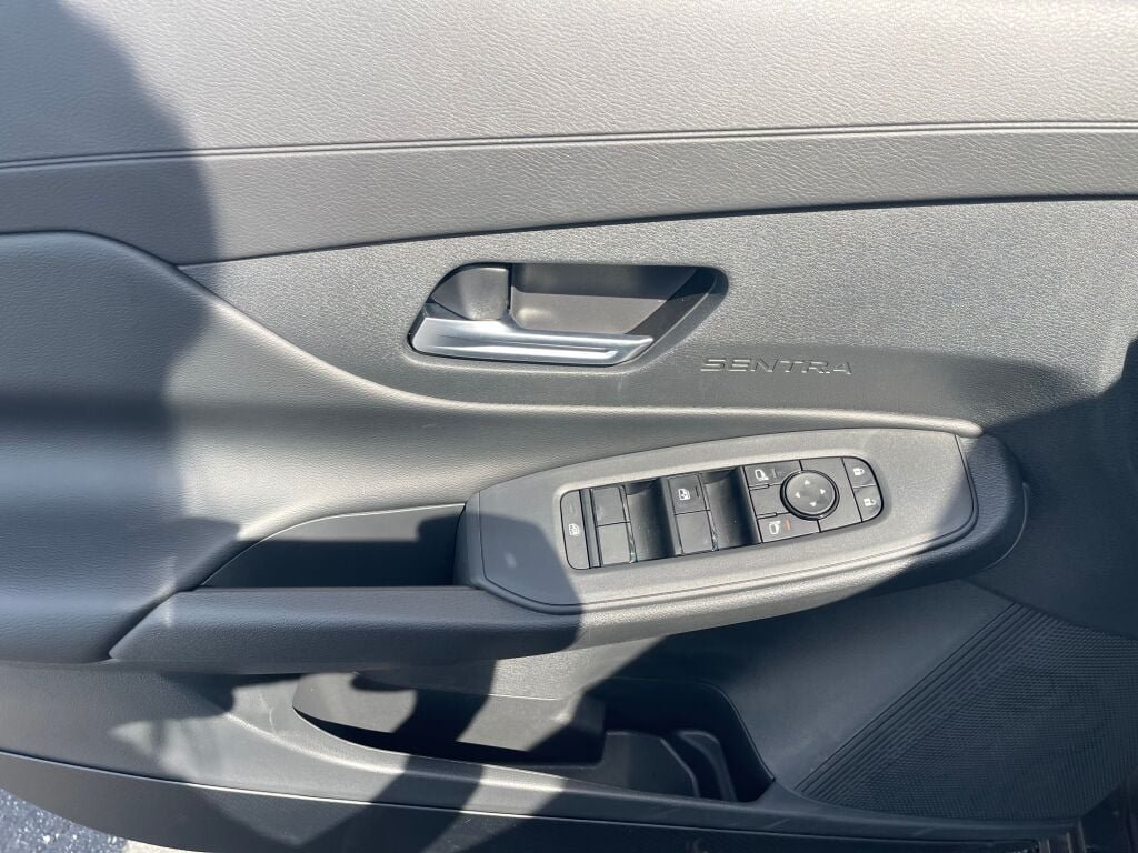 New 2027 Gun Metallic Nissan SV image 7