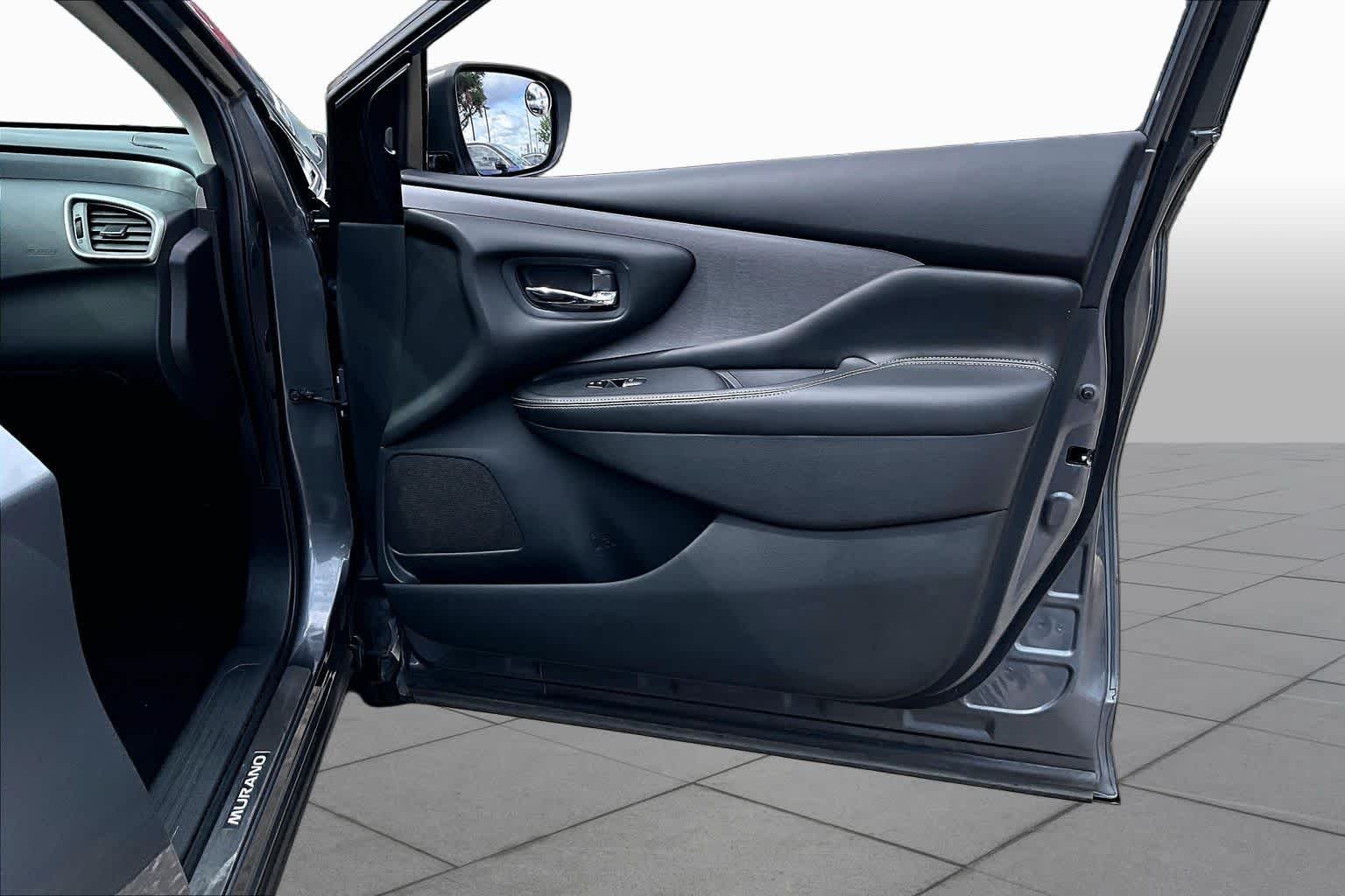Used 2020 Gun Metallic Nissan SL image 23