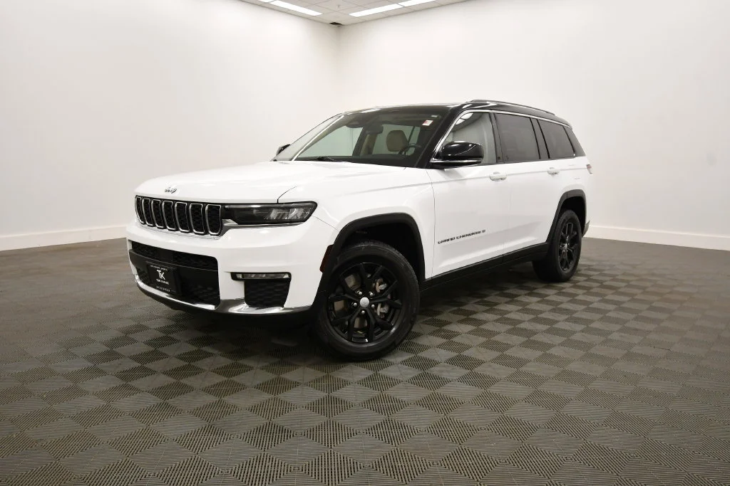 Used 2021 Jeep Grand Cherokee L Limited with VIN 1C4RJKBG7M8212623 for sale in Rochester, Minnesota