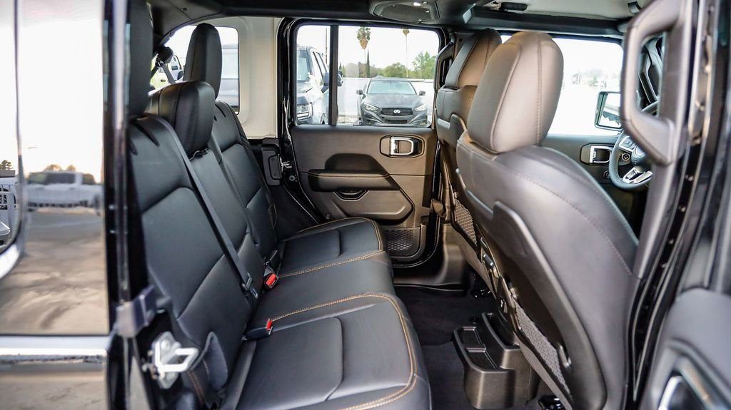New 2026 Black Clearcoat Jeep Sahara image 20