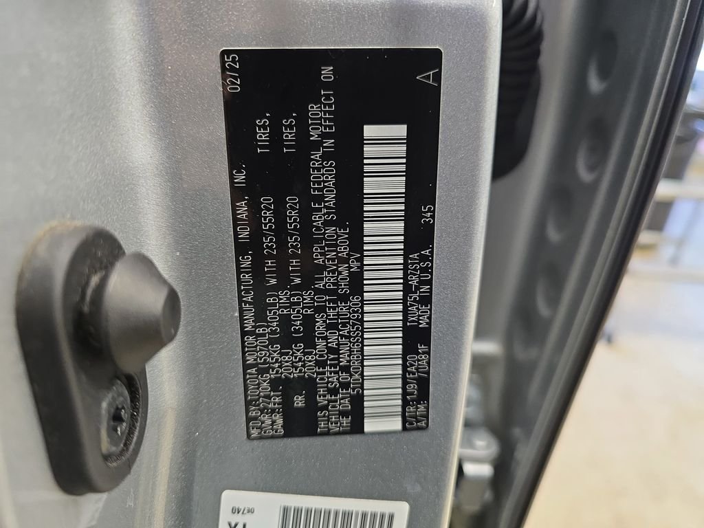 2025 Toyota Highlander XSE - Photo 39