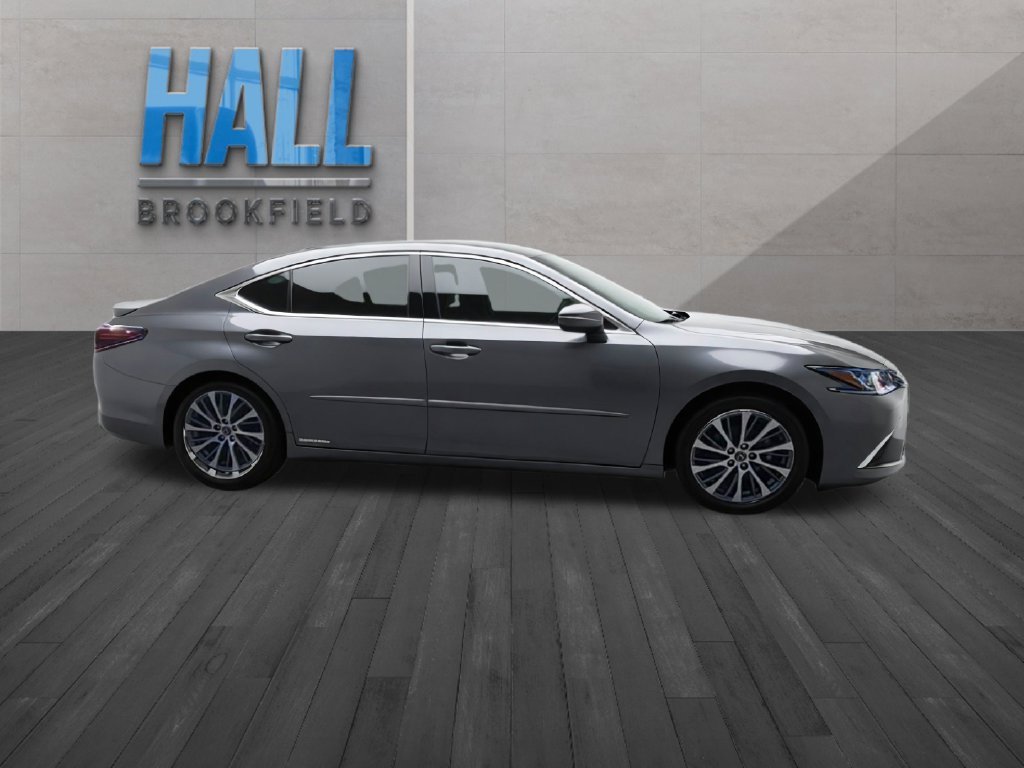 Used 2021 Gray Lexus 300h image 7