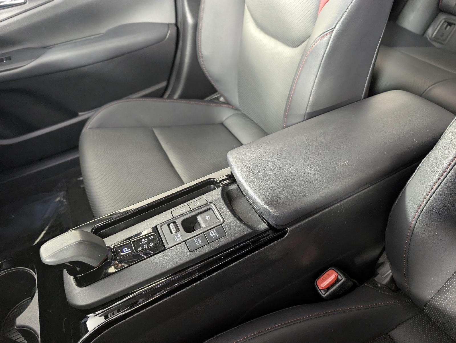 Used 2023 Wind Chill Pearl Toyota XSE image 28