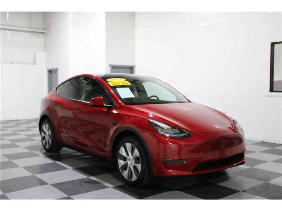 2023 Tesla Model Y Long Range photo 2