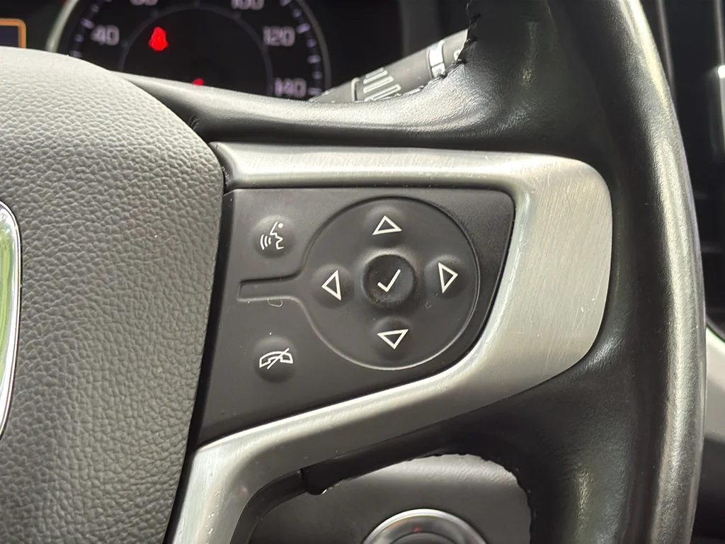 Used 2022 Blue GMC SLT image 16