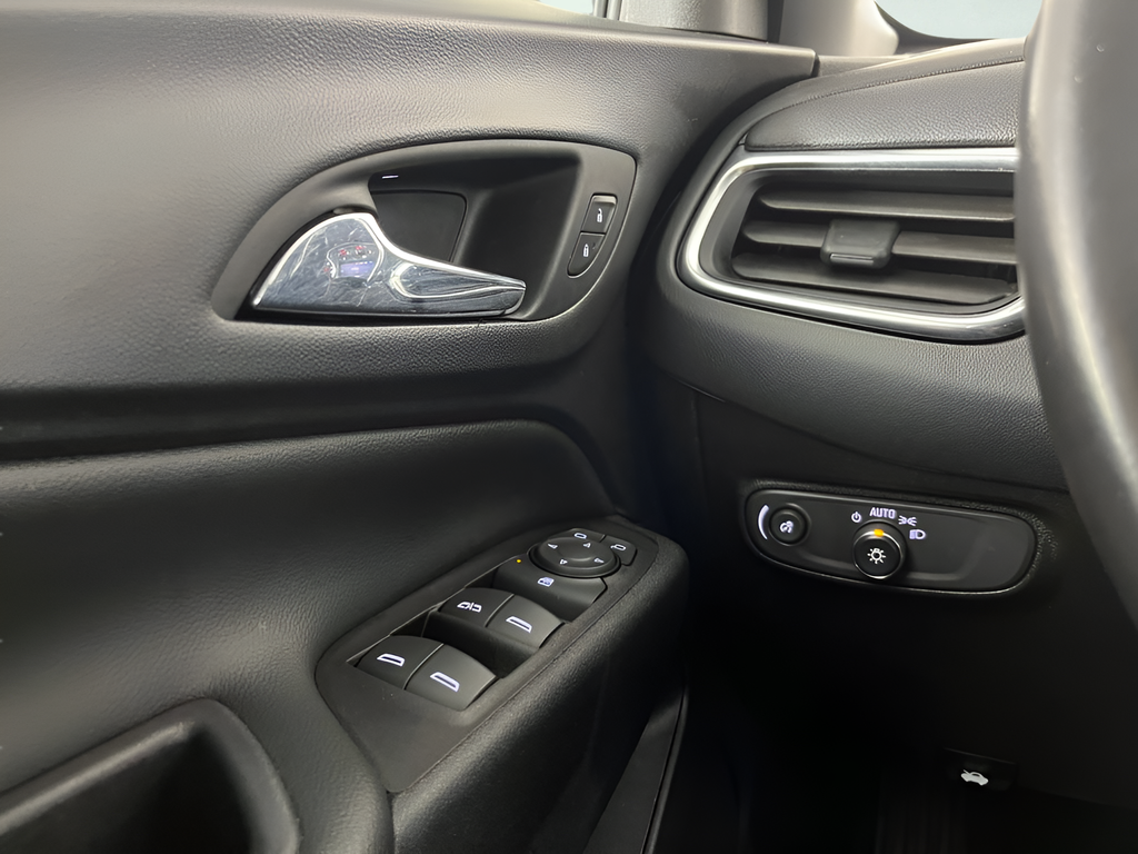 Used 2022 Gray Chevrolet LT image 24