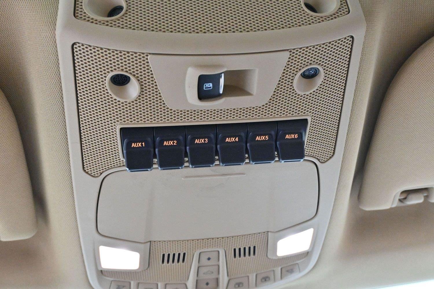 Used 2019 White Platinum Metallic Tri-Coat Ford Lariat image 31