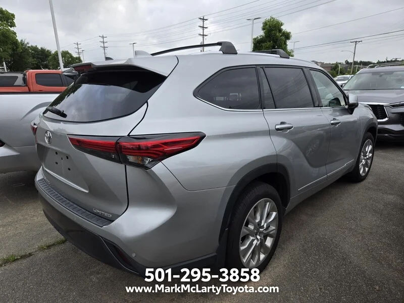 Used 2023 Celestial Silver Metallic TOYOTA LIMITED image 7