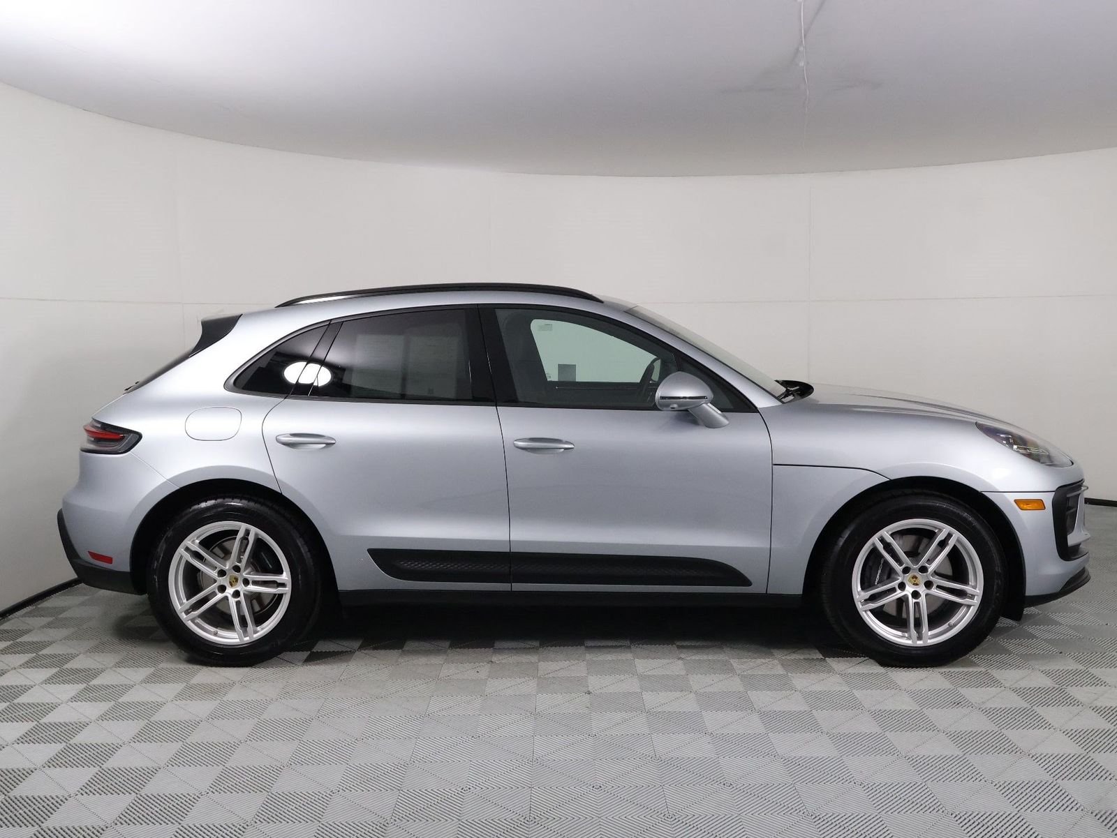 Certified Used 2026 Dolomite Silver Metallic Porsche  image 8