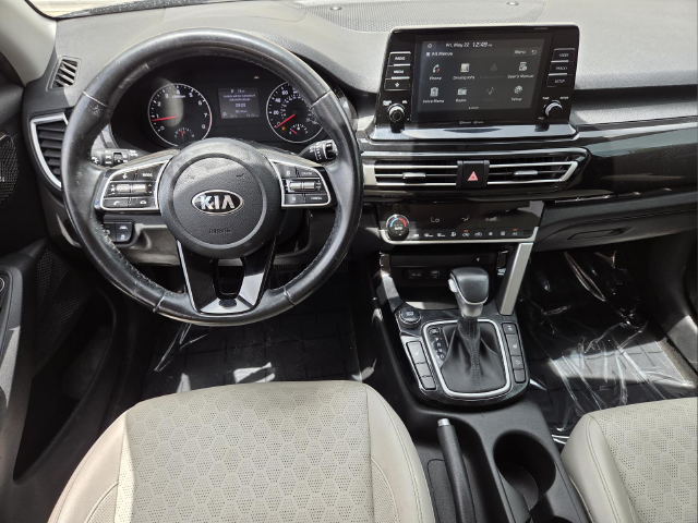 Used 2021 Black Kia EX image 13