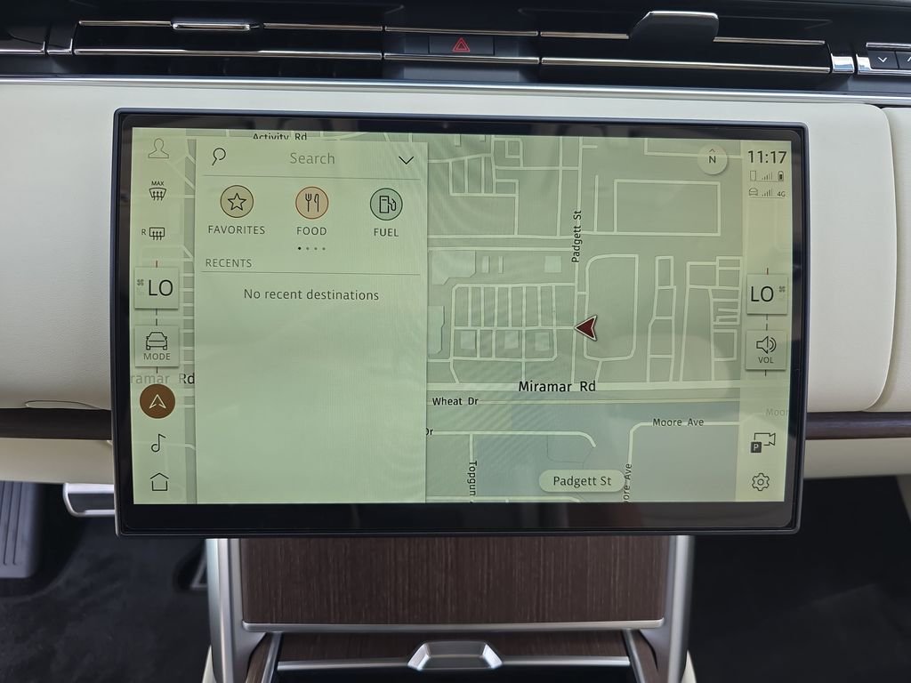 New 2026 Fuji White Land Rover SE image 24