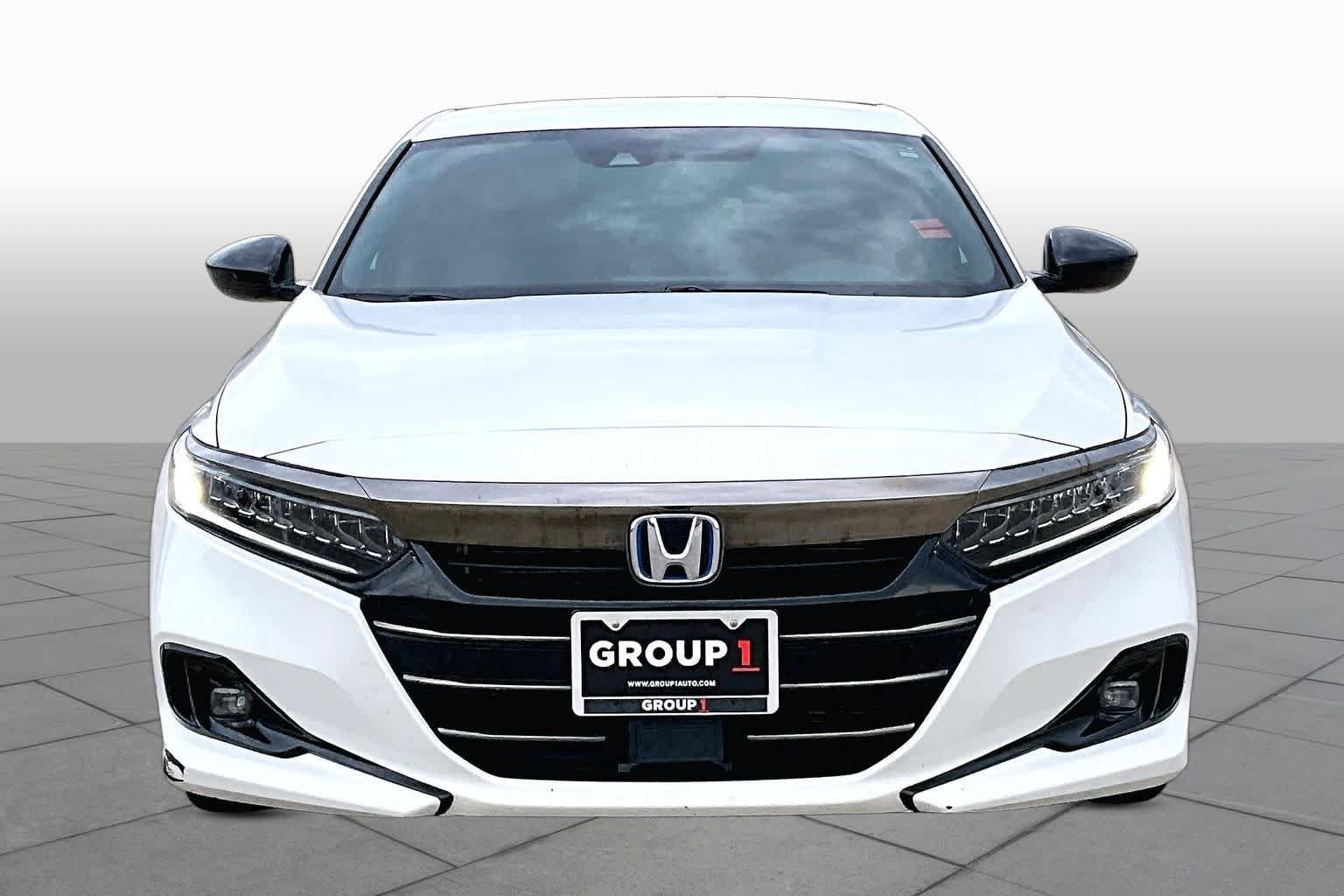 Used 2022 Platinum White Pearl Honda Sport image 3