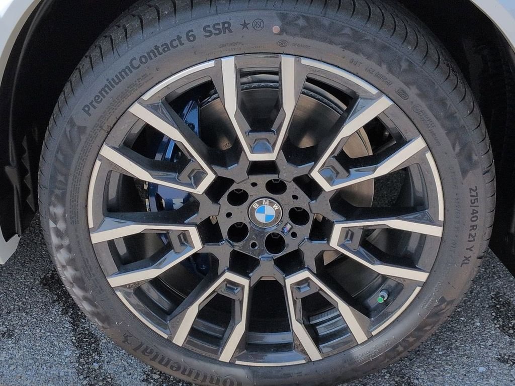 New 2026 Mineral White Metallic BMW xDrive40i image 11