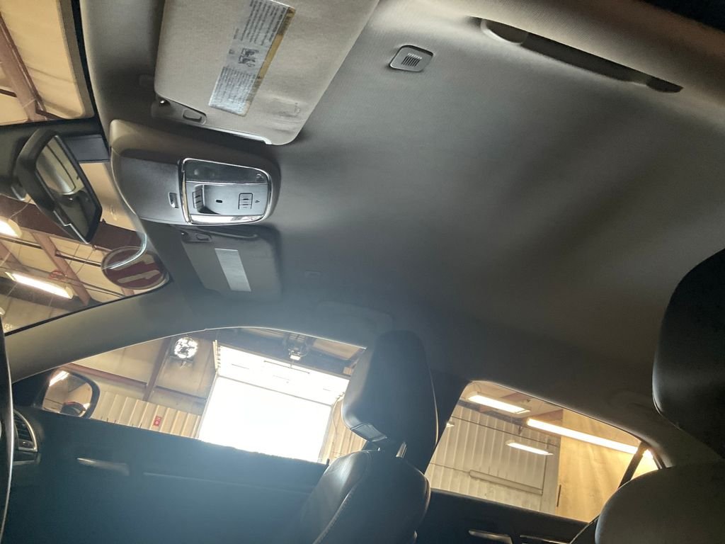 Used 2017 Gray Chrysler Limited image 13