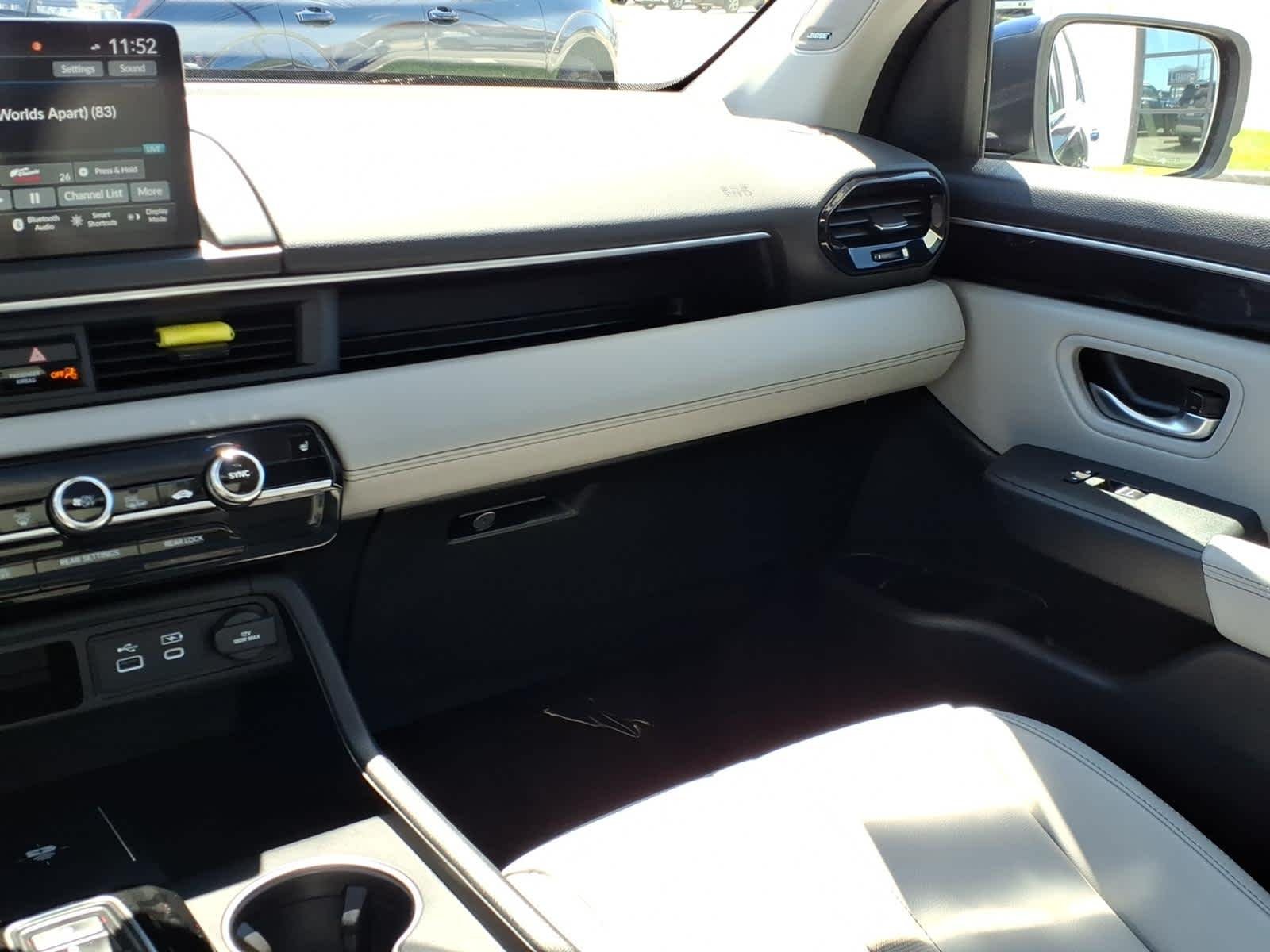 2023 Honda Pilot Touring - Photo 15