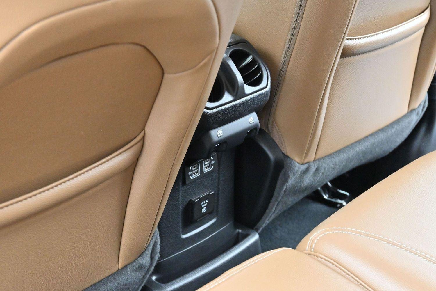 Used 2023 Sarge Green Clearcoat Jeep Sahara image 30