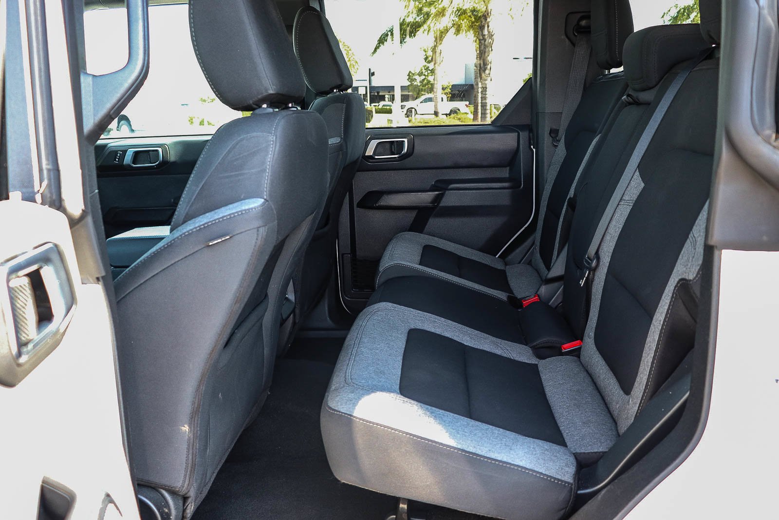 Certified Used 2025 Oxford White Ford Big Bend image 18