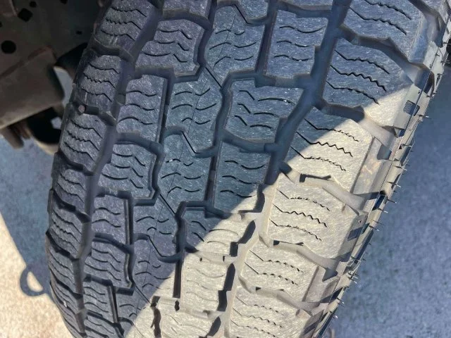 Used 2023 Avalanche Ford XLT image 12