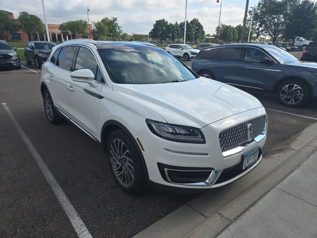 Certified Used 2020 White Lincoln Reserve image 1