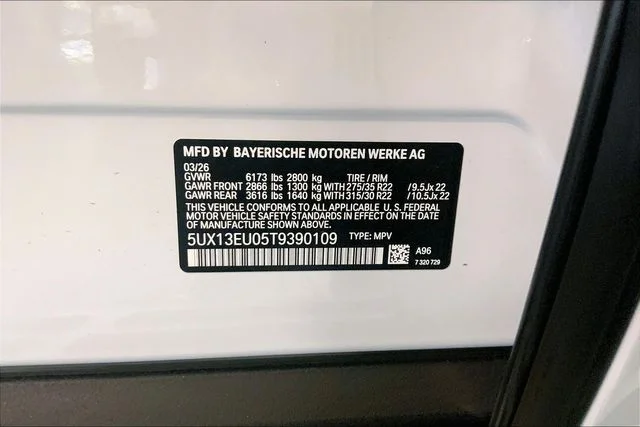 New 2026 Mineral White Metallic BMW sDrive40i image 13