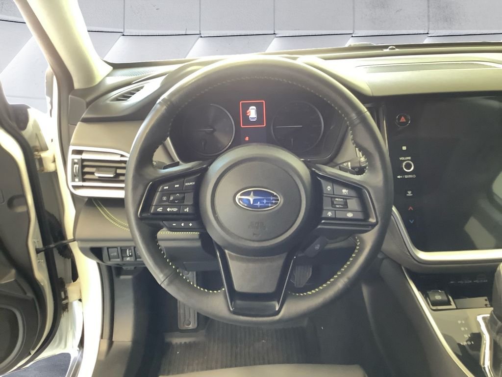 Used 2025 White Subaru Onyx Edition XT image 9