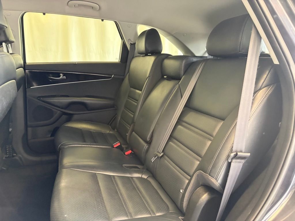 Used 2017 Platinum Graphite Kia EX image 24