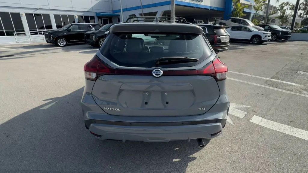 Used 2021 Gray Nissan SR image 7