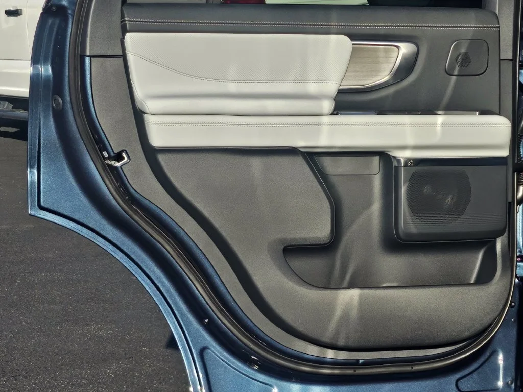New 2027 Blue Ford Platinum image 39