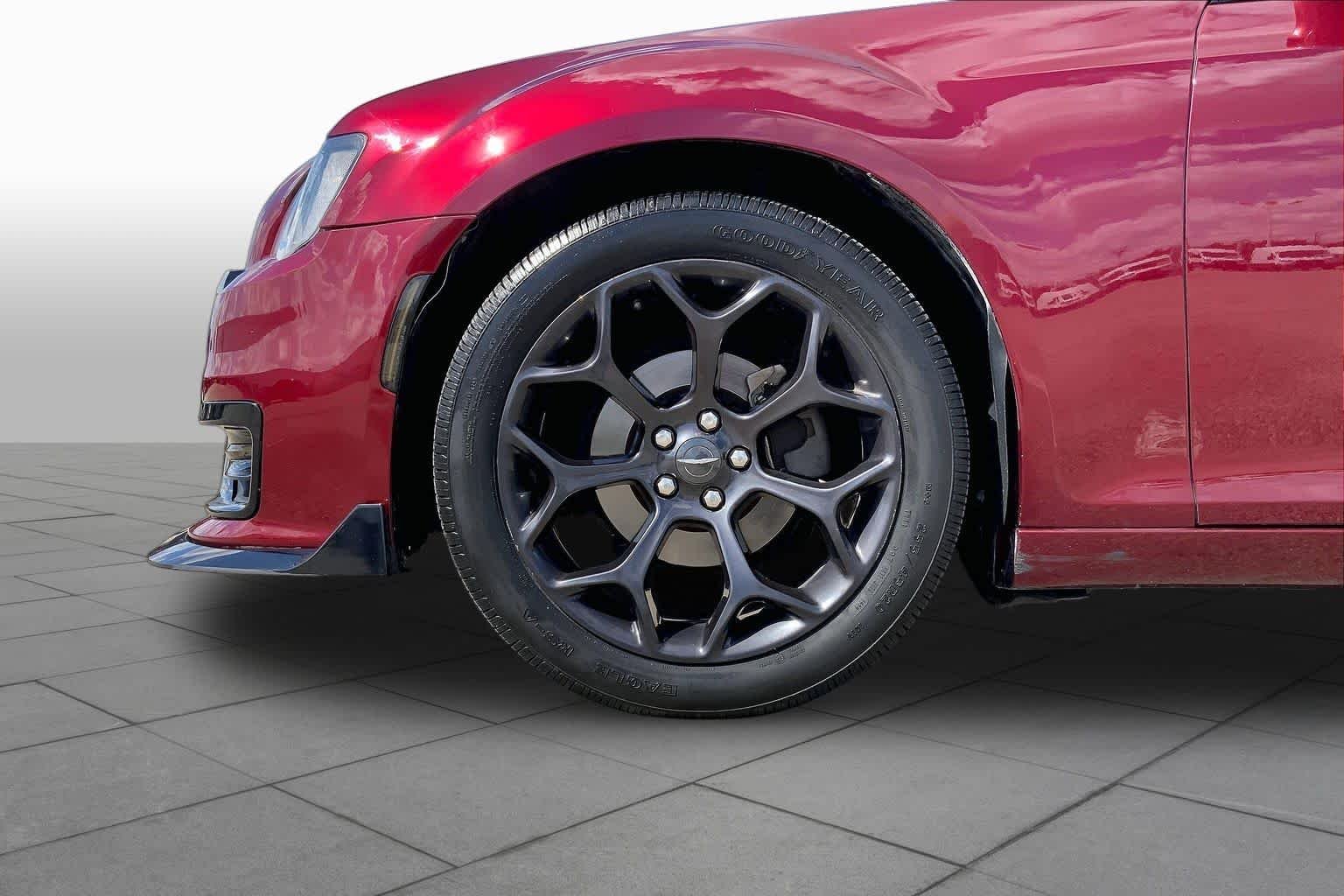Used 2021 Velvet Red Pearlcoat Chrysler 300S image 6