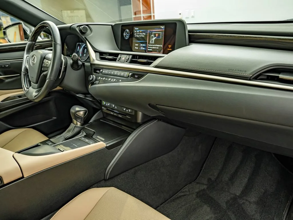 Used 2019 White Pearl Lexus 350 image 43