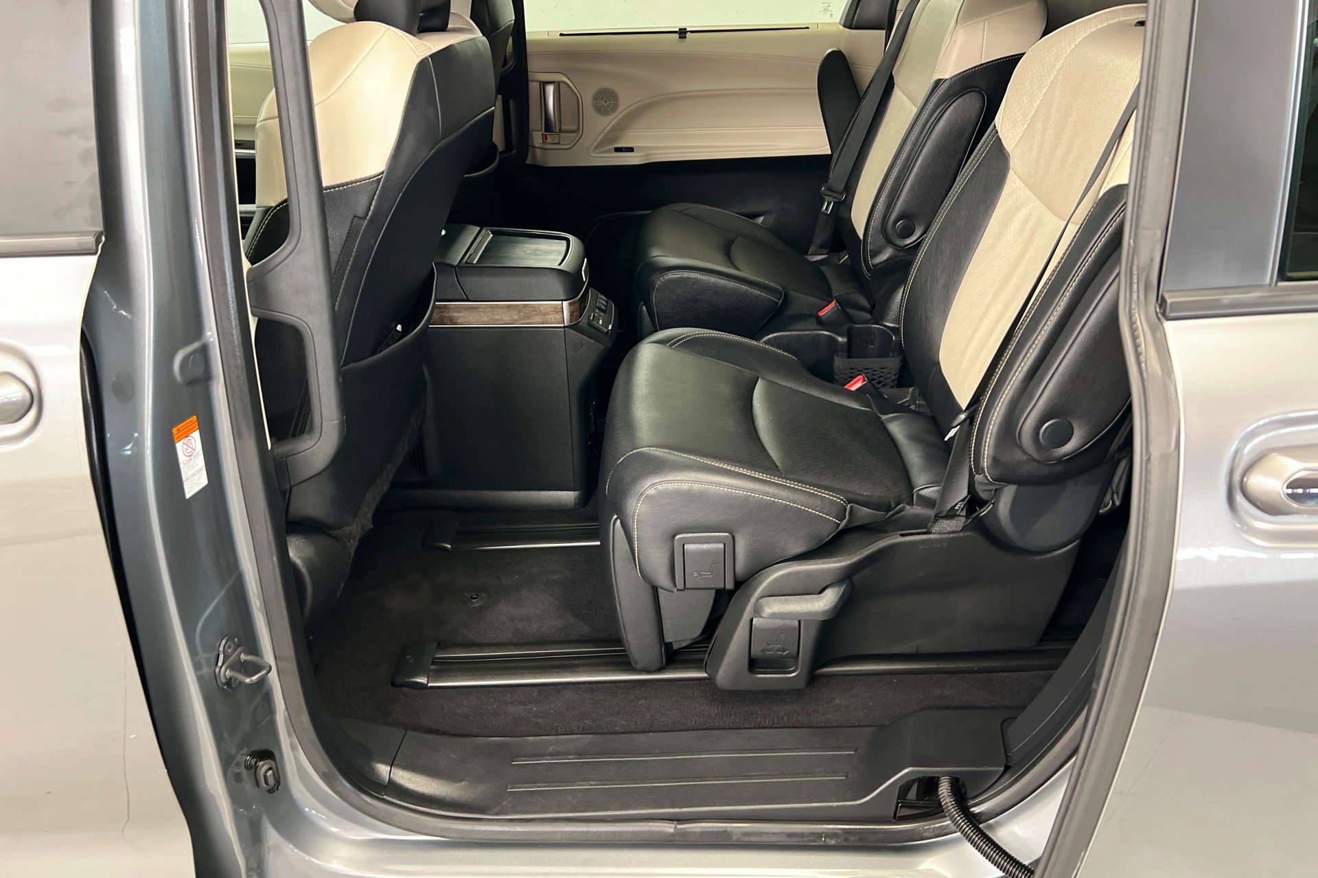 Used 2026 Gray Toyota Platinum image 21